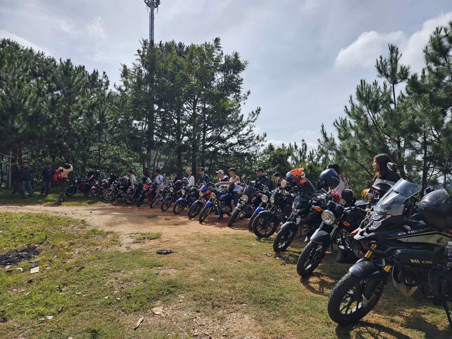 Central Highlands motorbike tour